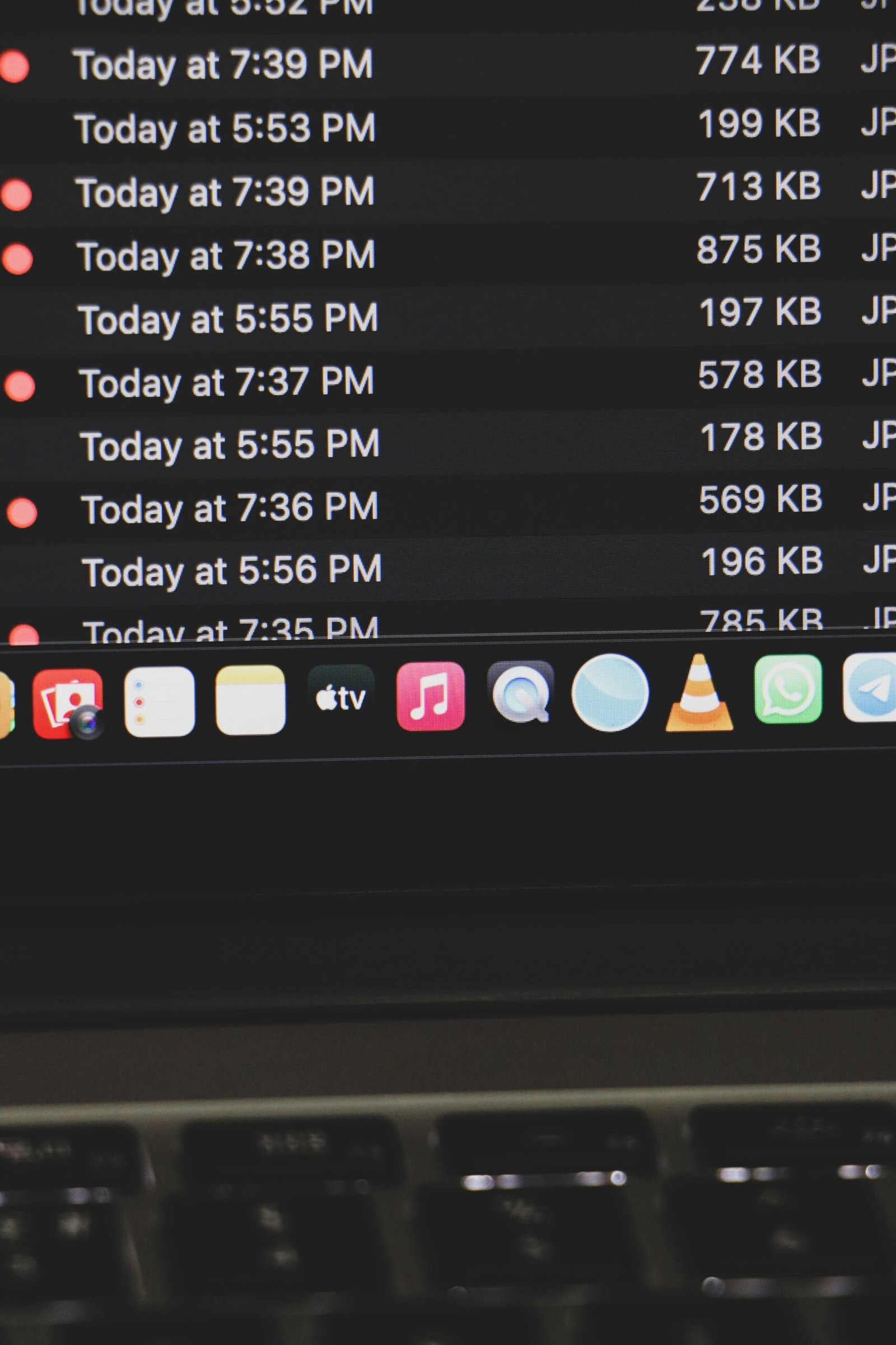 Google's Quick Share: Bridging the Gap with iPhones and MacBooks